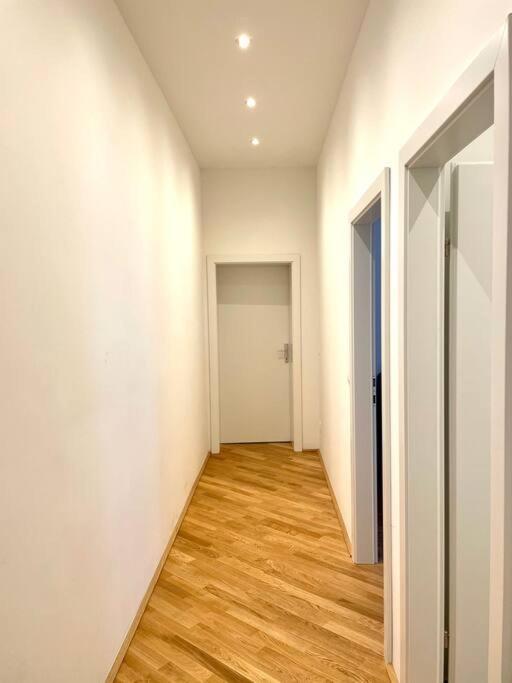 Brand New & Spacious Apartment In The City Centre 维也纳 外观 照片